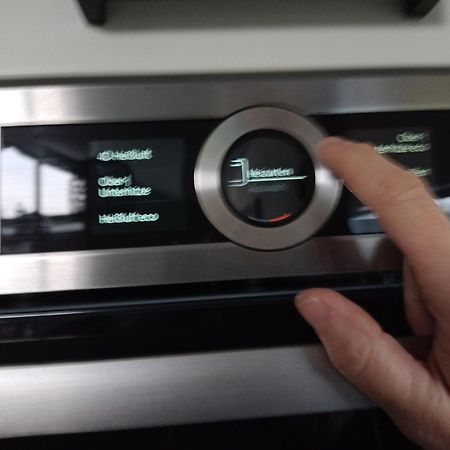 Vakantiewoning Met Serre En Airconditioning Tzummarum Esterno foto