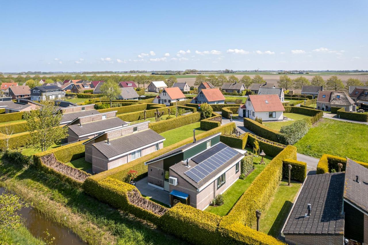 Vakantiewoning Met Serre En Airconditioning Tzummarum Esterno foto
